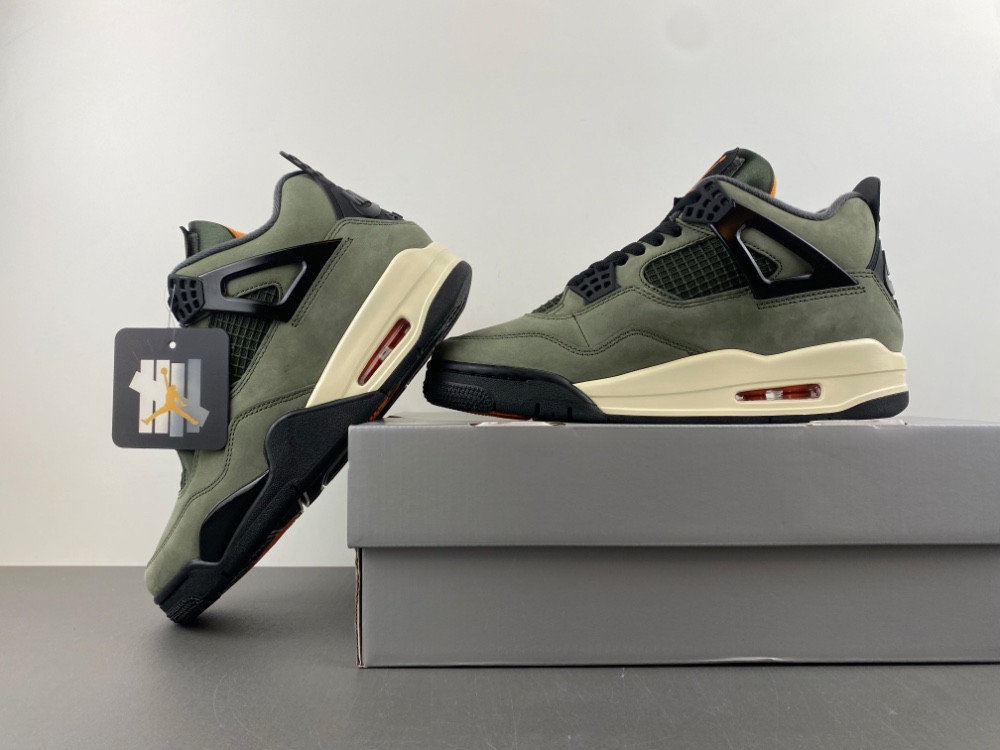 Jordan 4 Retro OG SP Undefeated (2025) IB1519-200