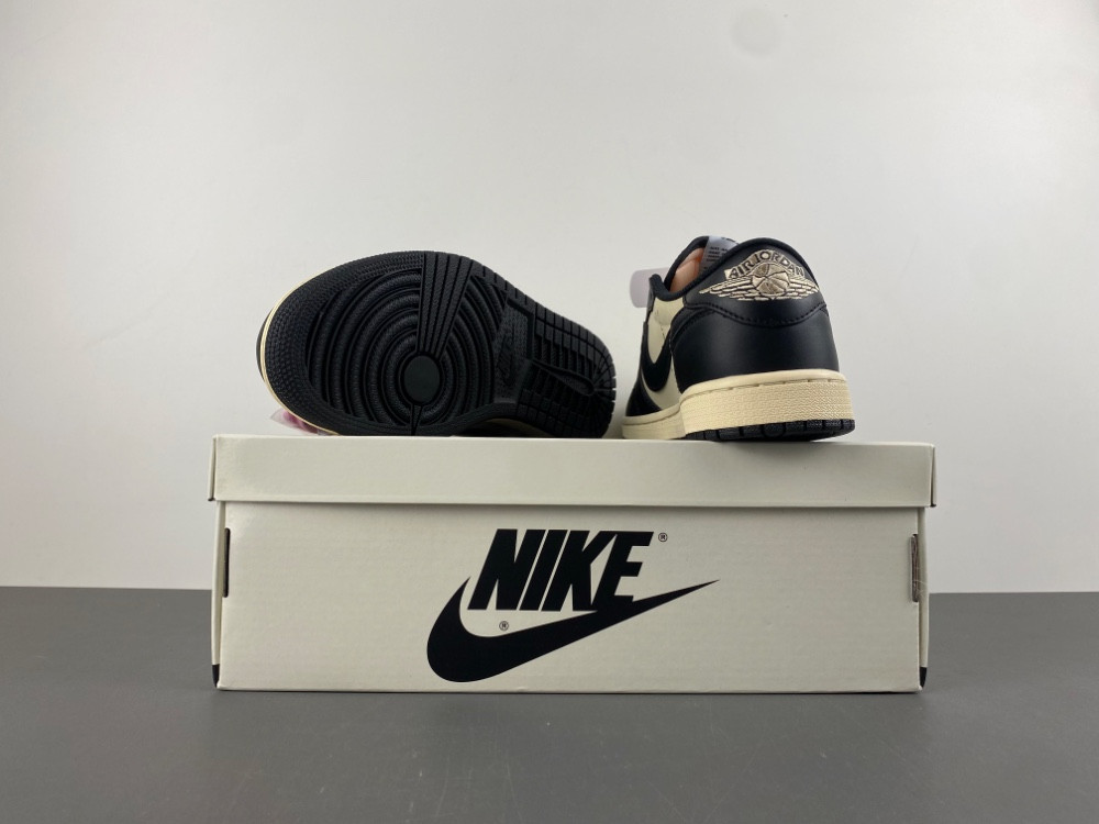 Travis Scott x Air Jordan 1 Retro Low OG SP 