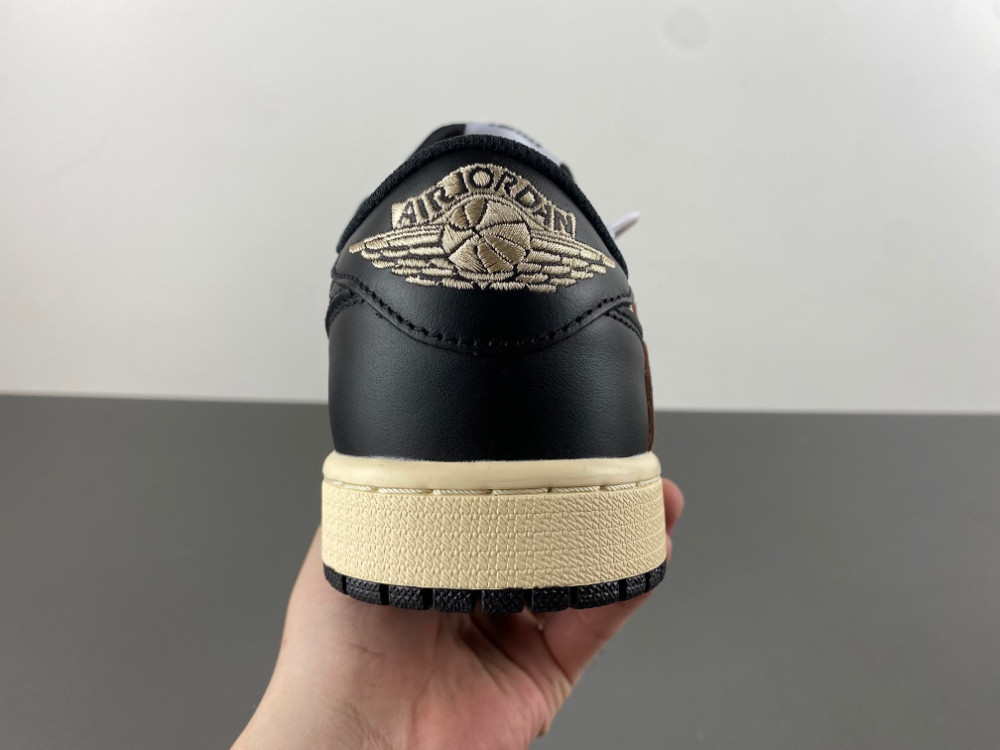 Travis Scott x Air Jordan 1 Retro Low OG SP 