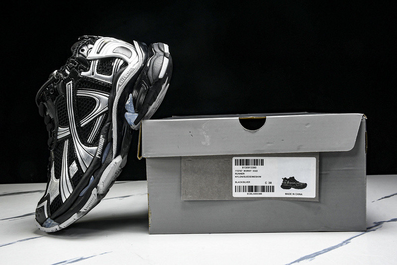 Balenciaga Runner 772767 W3RNY 0322