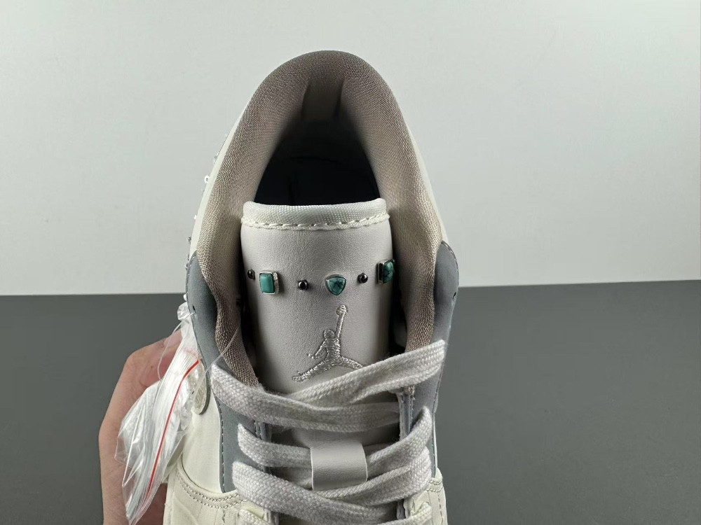 Air Jordan 1 Low IH7323-101