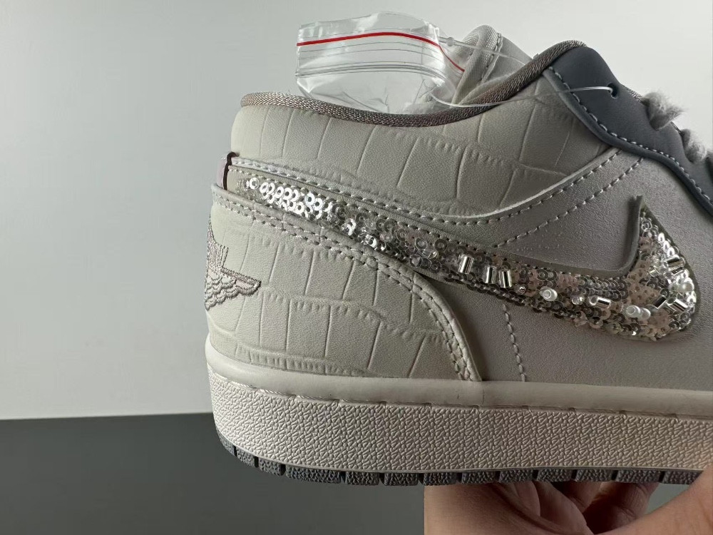 Air Jordan 1 Low IH7323-101