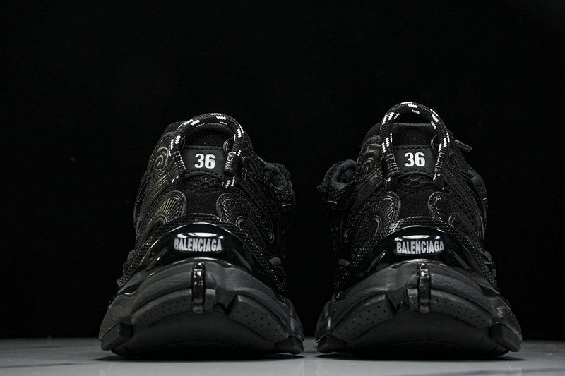 Balenciaga Runner W3RXP-1090