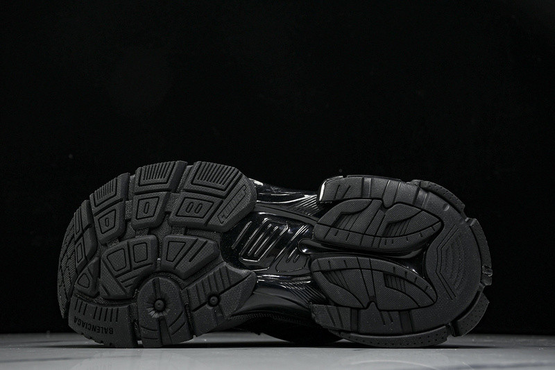 Balenciaga Runner W3RXP-1090