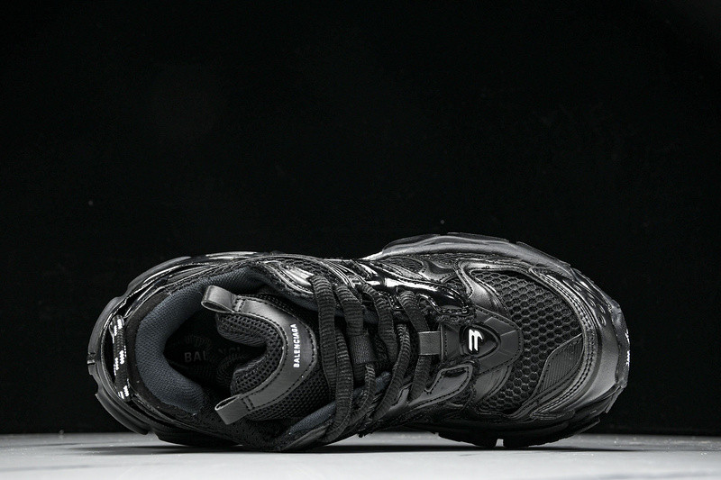 Balenciaga Runner W3RXP-1090