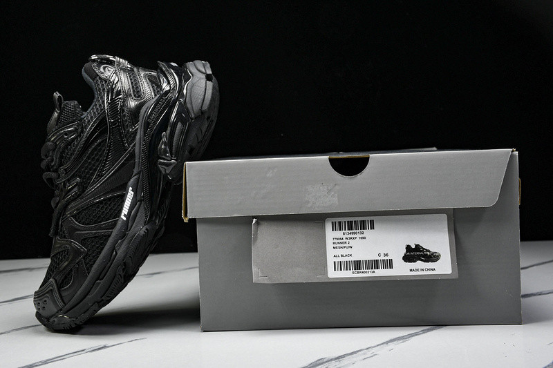 Balenciaga Runner W3RXP-1090
