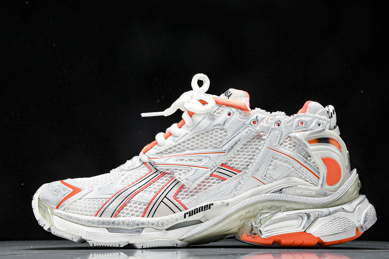 Balenciaga Runner W3RBM-9770