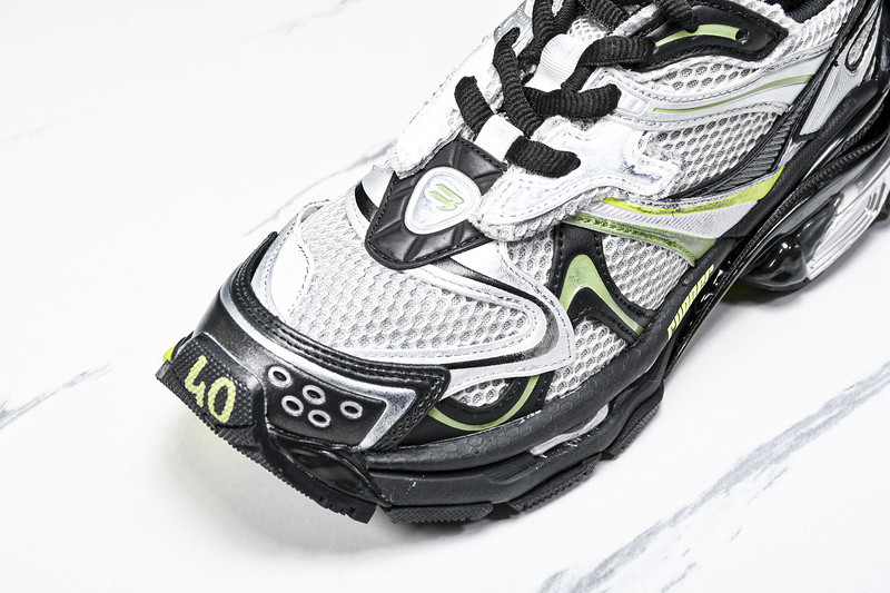 Balenciaga Runner W3RXP-0125