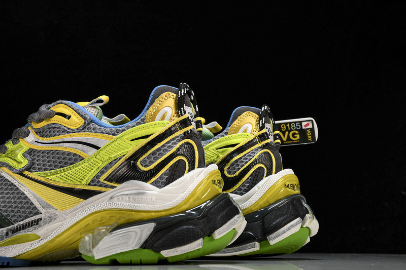 Balenciaga Runner W3RXP-0653