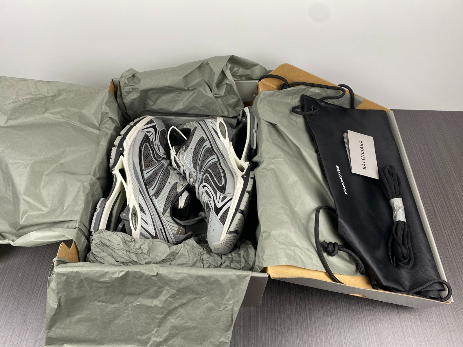 Ba*len*cia*ga xpander  653870 w2ra3 1212