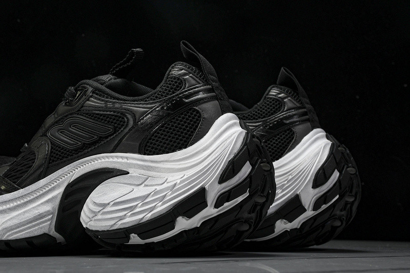 Balenciaga 10XL Sneaker