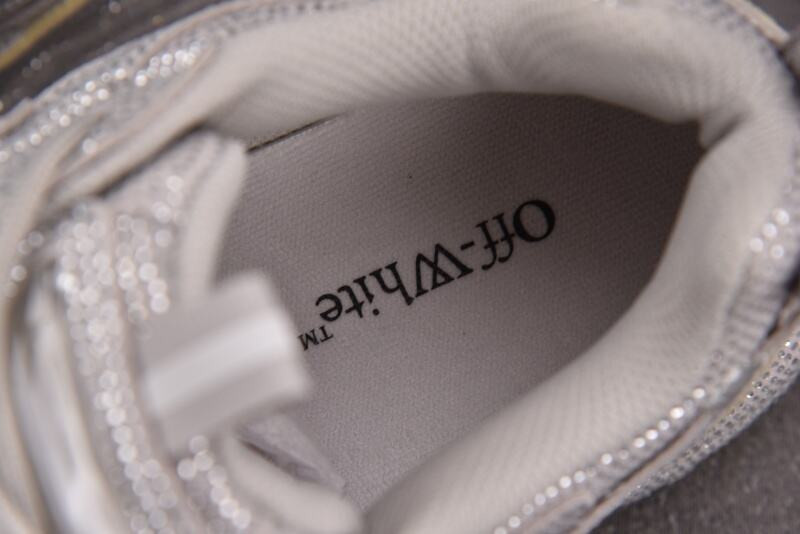 OFF-WHITE BE RIGHT BACK