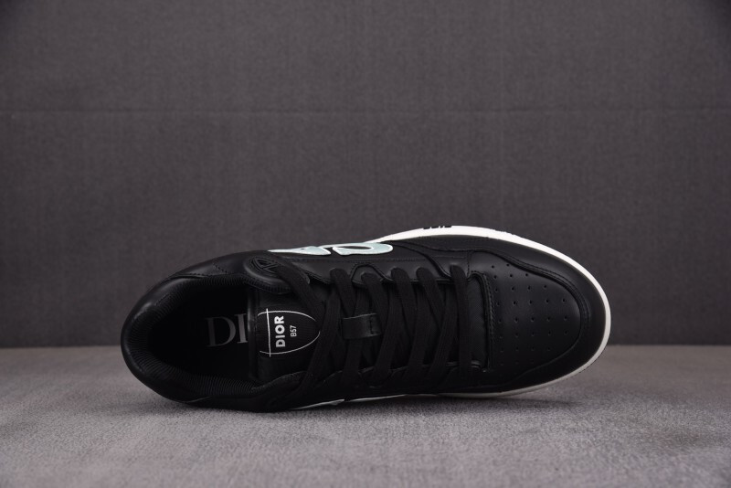 DR B57 Sneaker