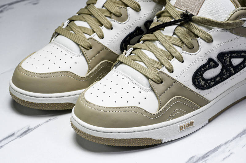 DR B57 Sneaker
