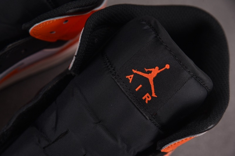 Air Jordan 1 Mid Black Toe Starfish DQ8426-801