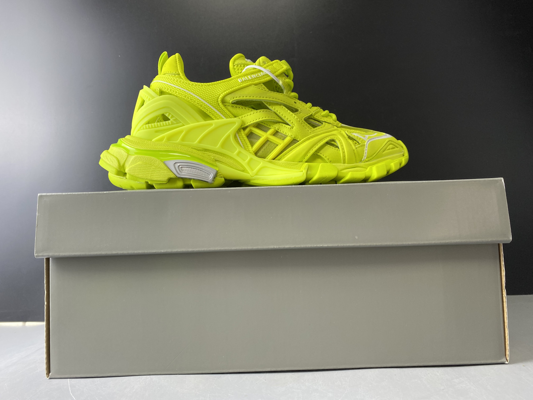 BLCG Track 2.0 568615-W2GN5-5818