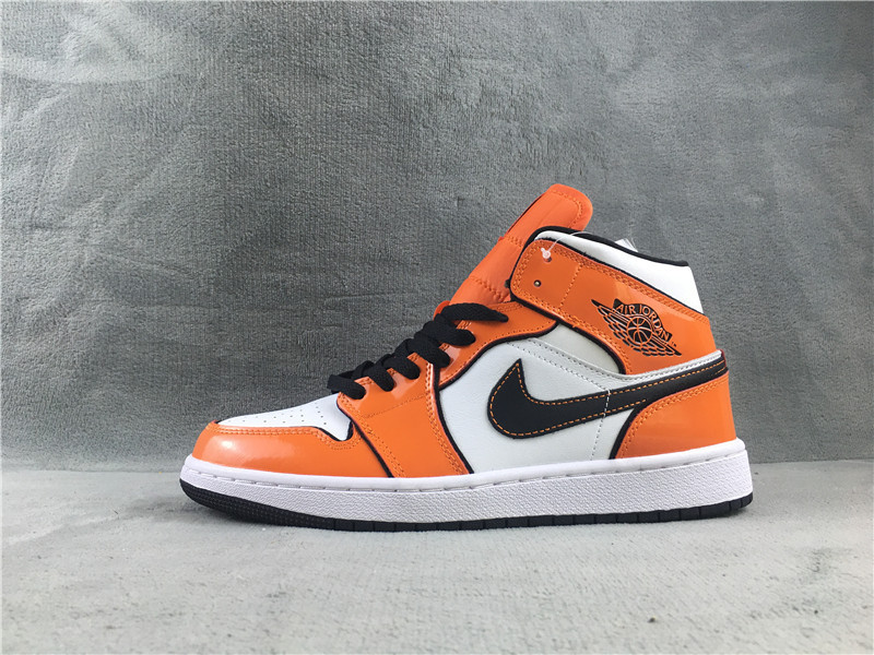 Air Jordan 1 Mid “Turf Orange” DD6834-802