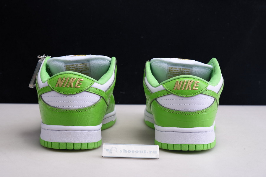 Sup x Nike SB Dunk Low “Mean Green” DH3228-101