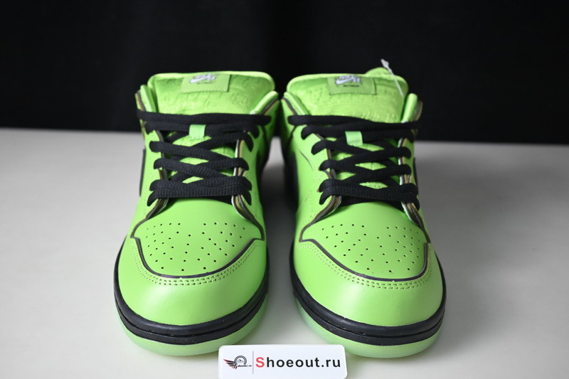 The Powerpuff Girls x Nike SB Dunk Low “Buttercup” FZ8319-300-01