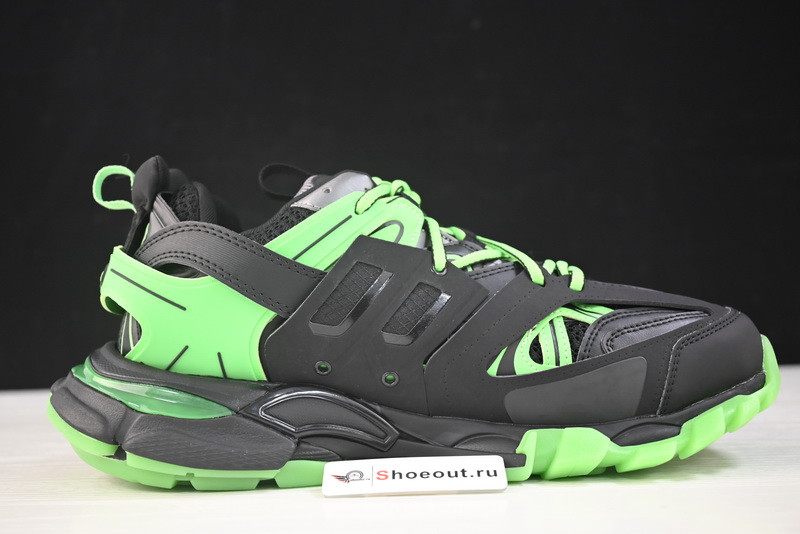 Ba*len*cia*ga track  542023 w3rl1 1035