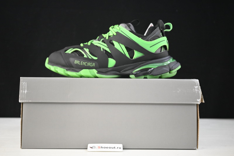 Ba*len*cia*ga track  542023 w3rl1 1035