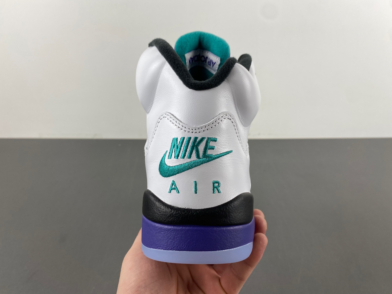 Air Jordan 5 OG “Grape” HQ7978-100