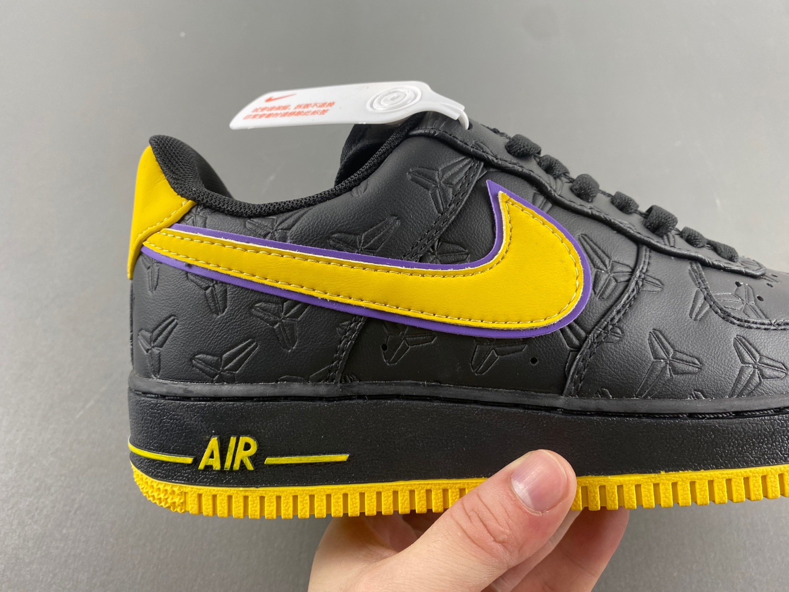 Kobe Bryant x Nike Air Force 1 Low HV5122-001