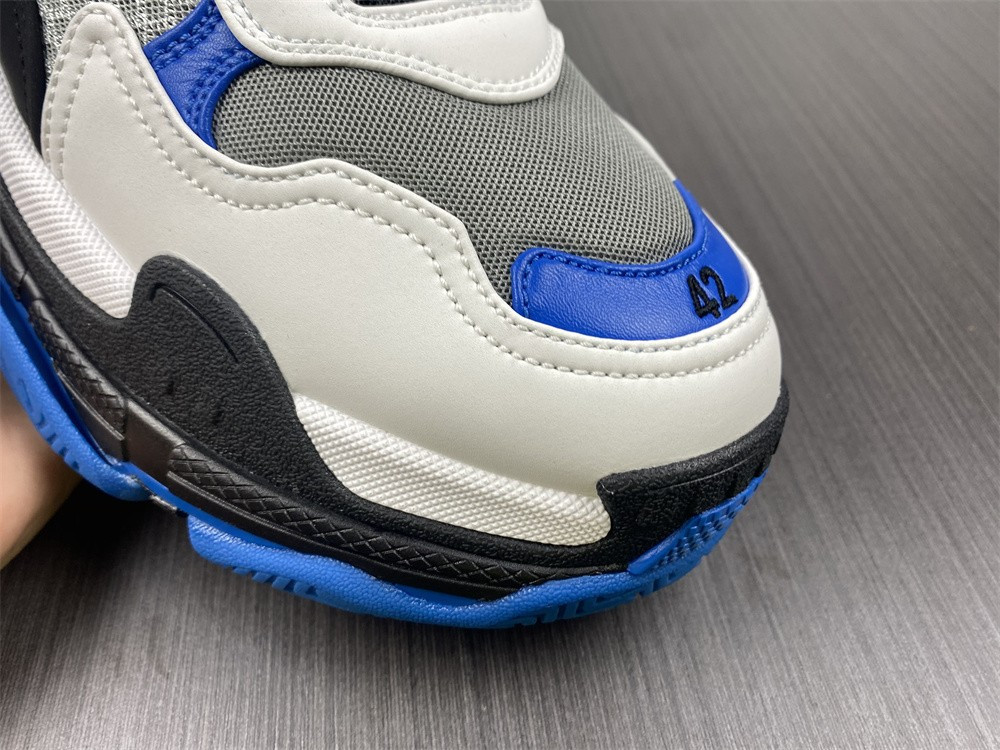 BLCG Triple S 536737-W2CA1-4124