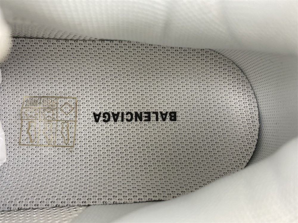 BLCG Triple S 524039-W2FA4-9155