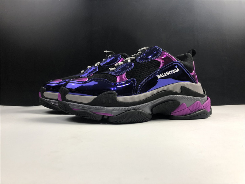 BLCG Triple S 524039-W2FW1-1976