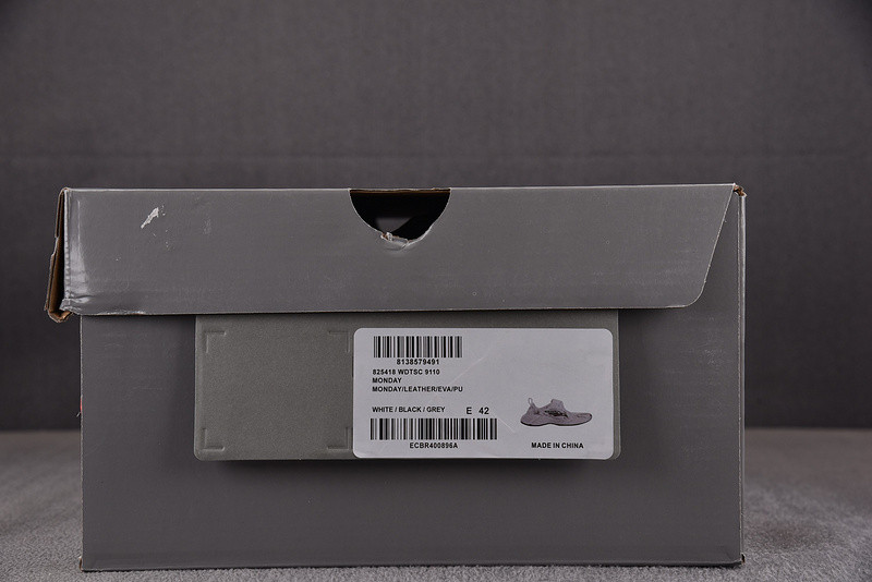 Ba*len*cia*ga sneaker 825418 wdtsc 9110