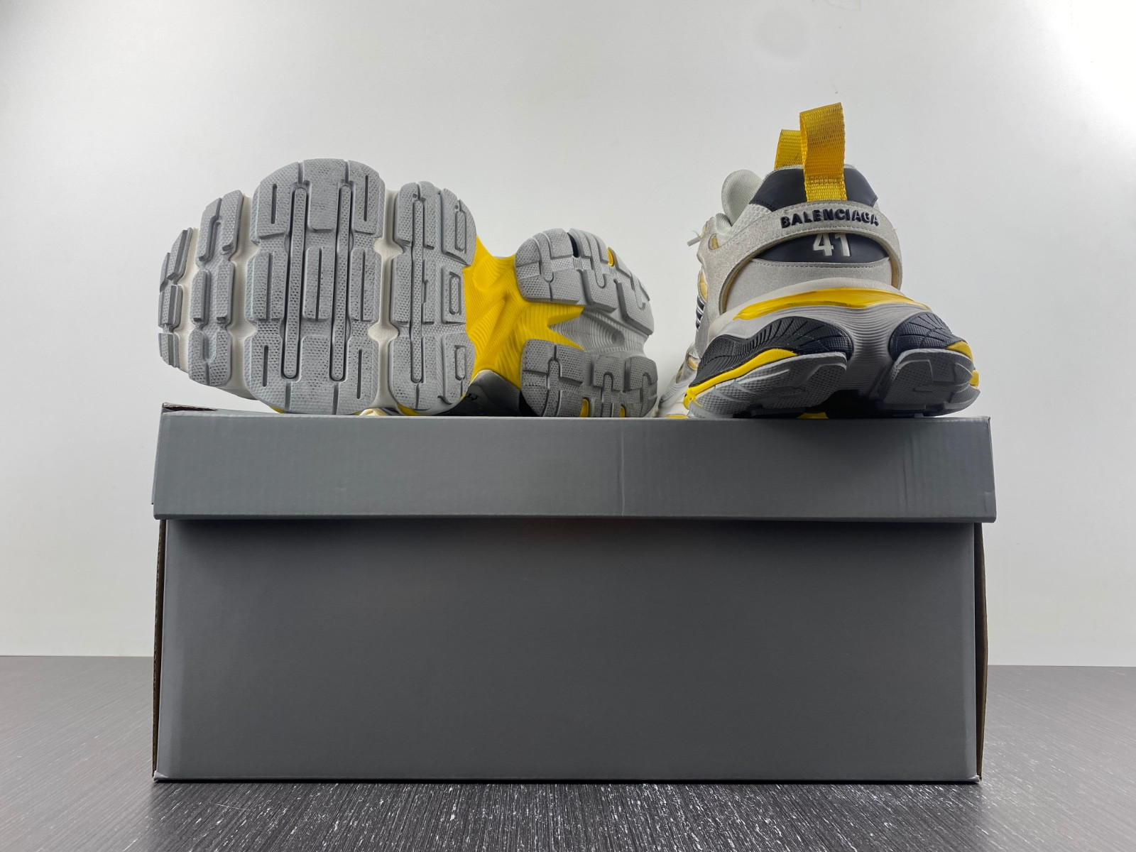 Ba*len*cia*ga cargo  784341 w2mv1 1170