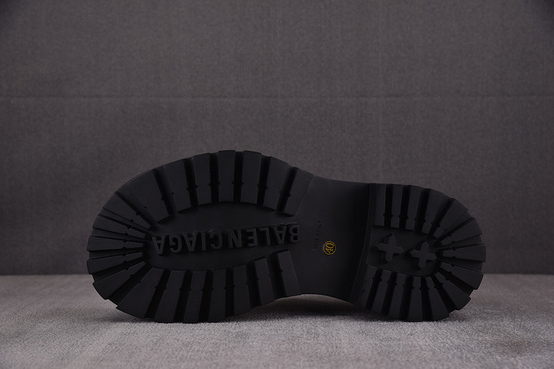 Ba*len*cia*ga hummer