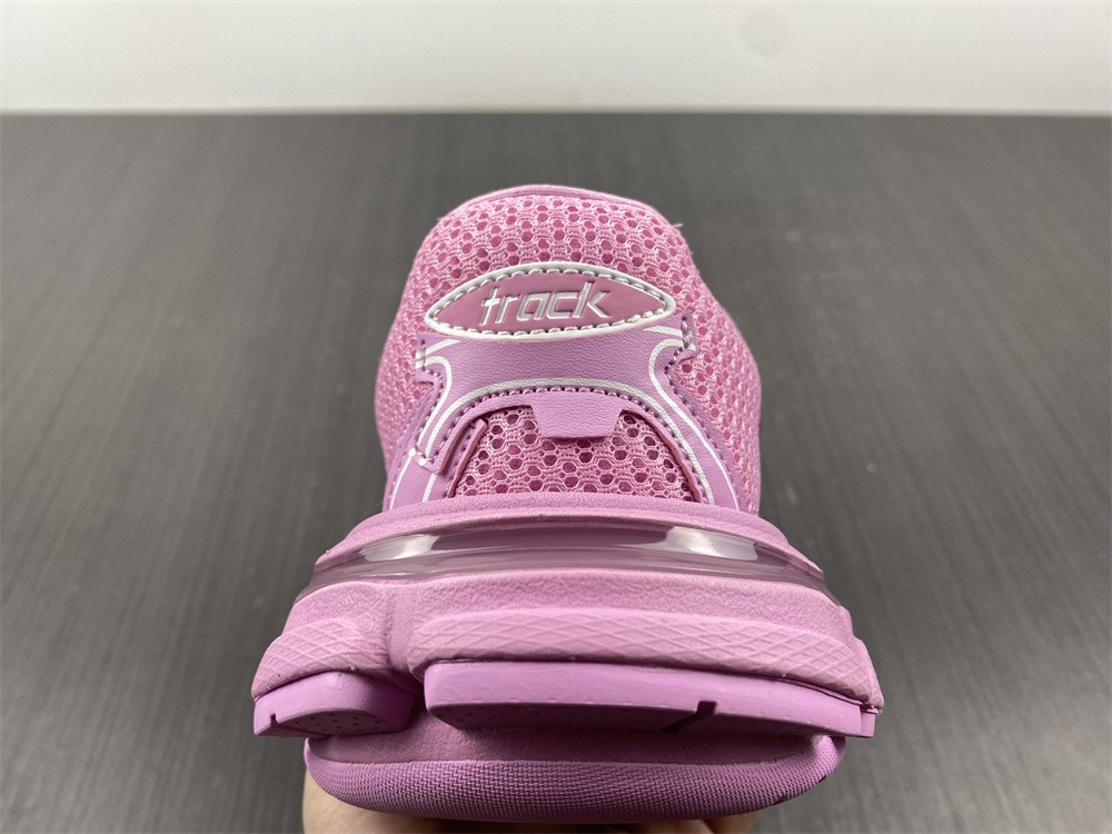Ba*len*cia*ga track.3 sneaker in pink 700873w3rf15090