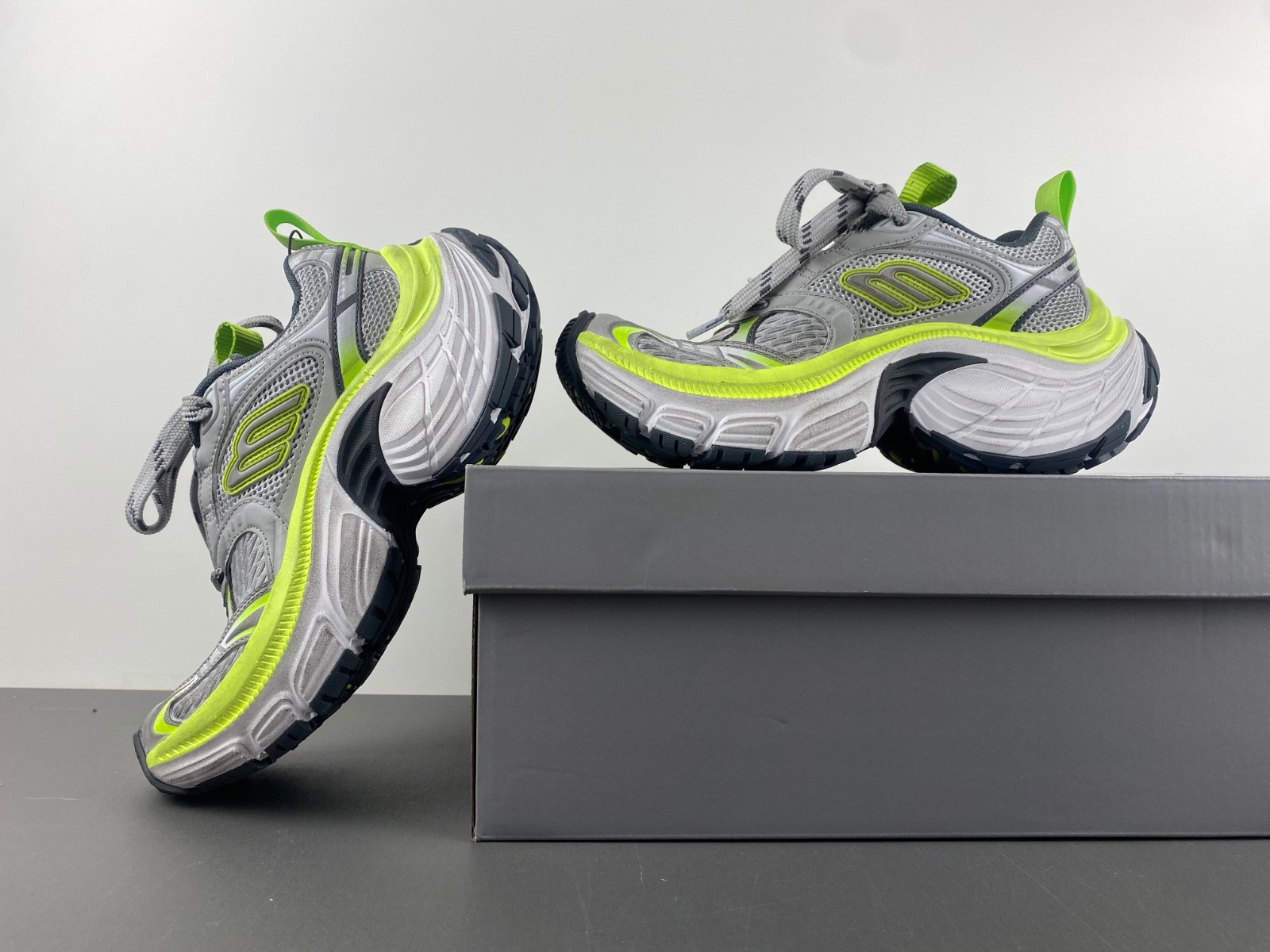 Ba*len*cia*ga sneaker 815853 w2mv2 1937