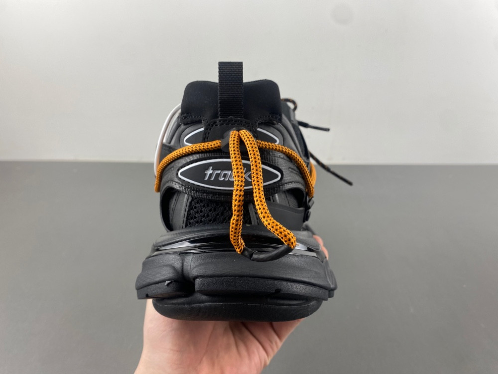 Balenciaga track 800592 WTRHK 1000