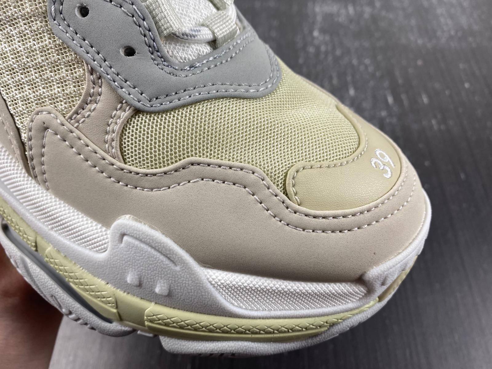 Ba*len*cia*ga triple s  524039 w2fw4 9790