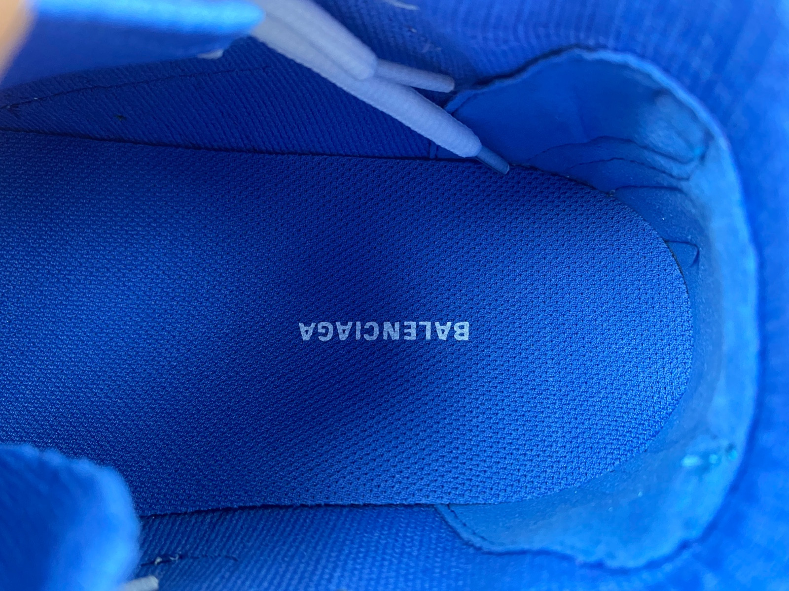 Ba*len*cia*ga track 736330 w3skc 9040