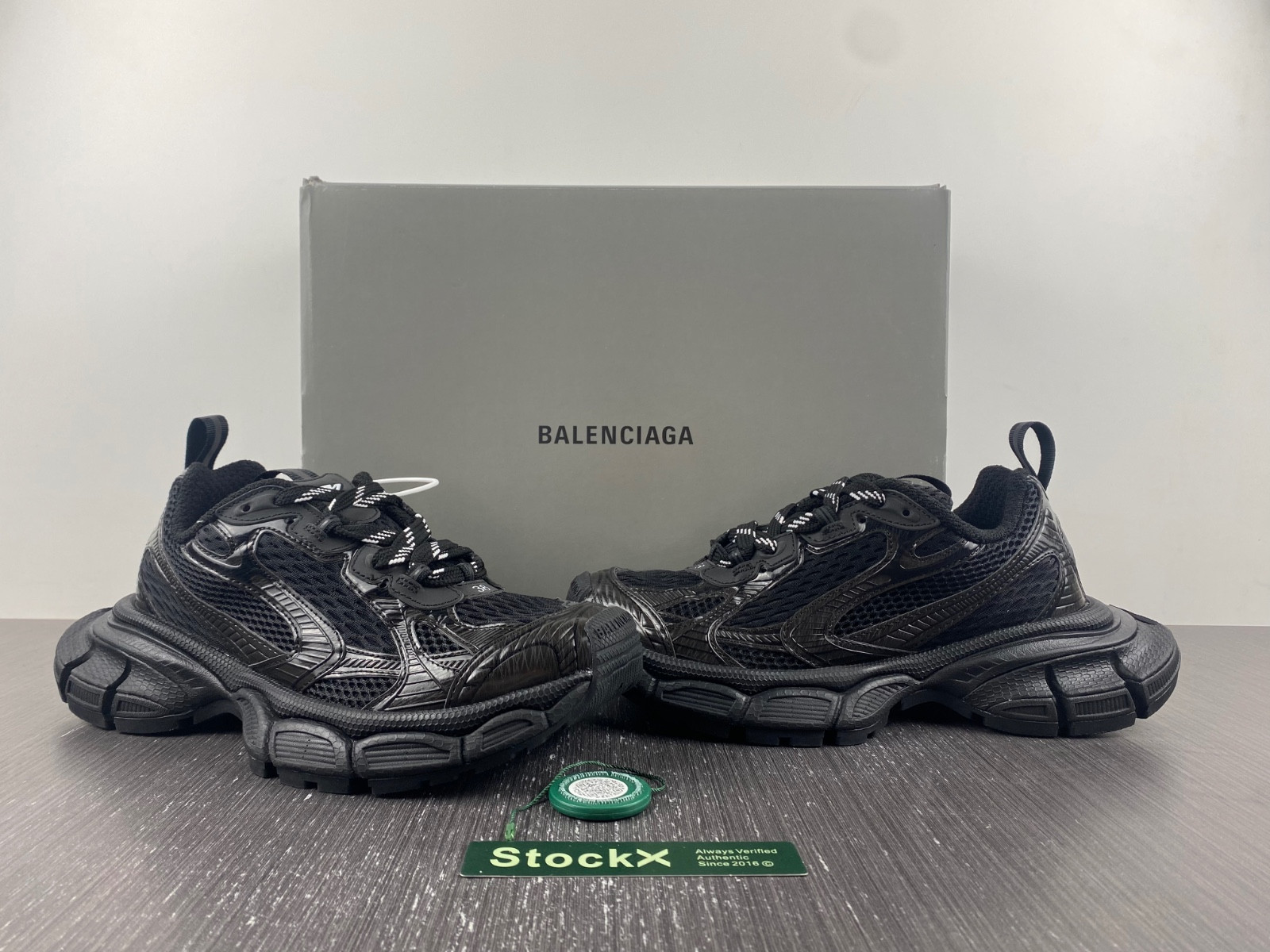 Ba*len*cia*ga 3xl  542228 w2rc6 0203