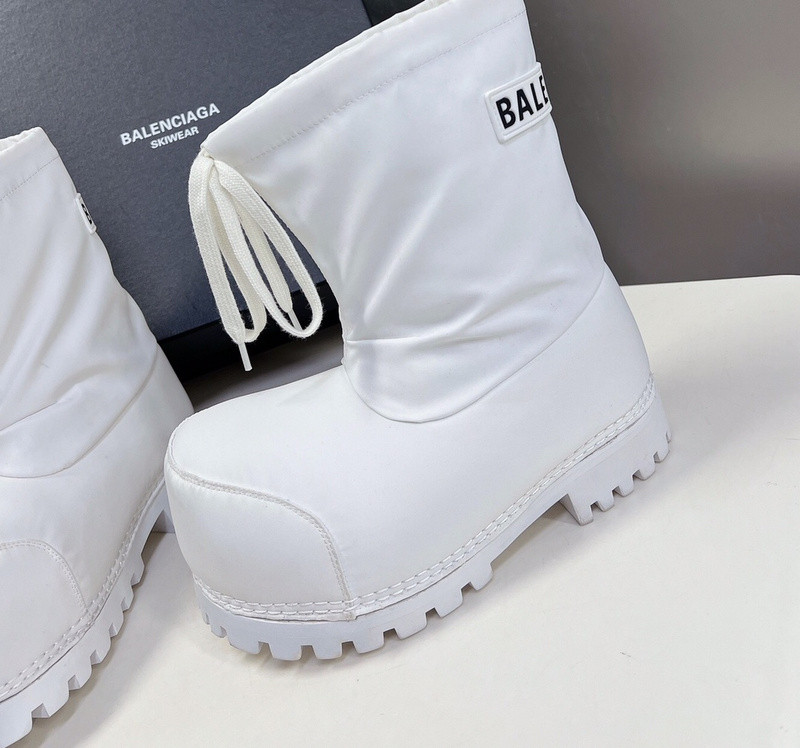 Ba*len*cia*ga boots