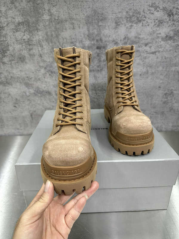 Ba*len*cia*ga boots