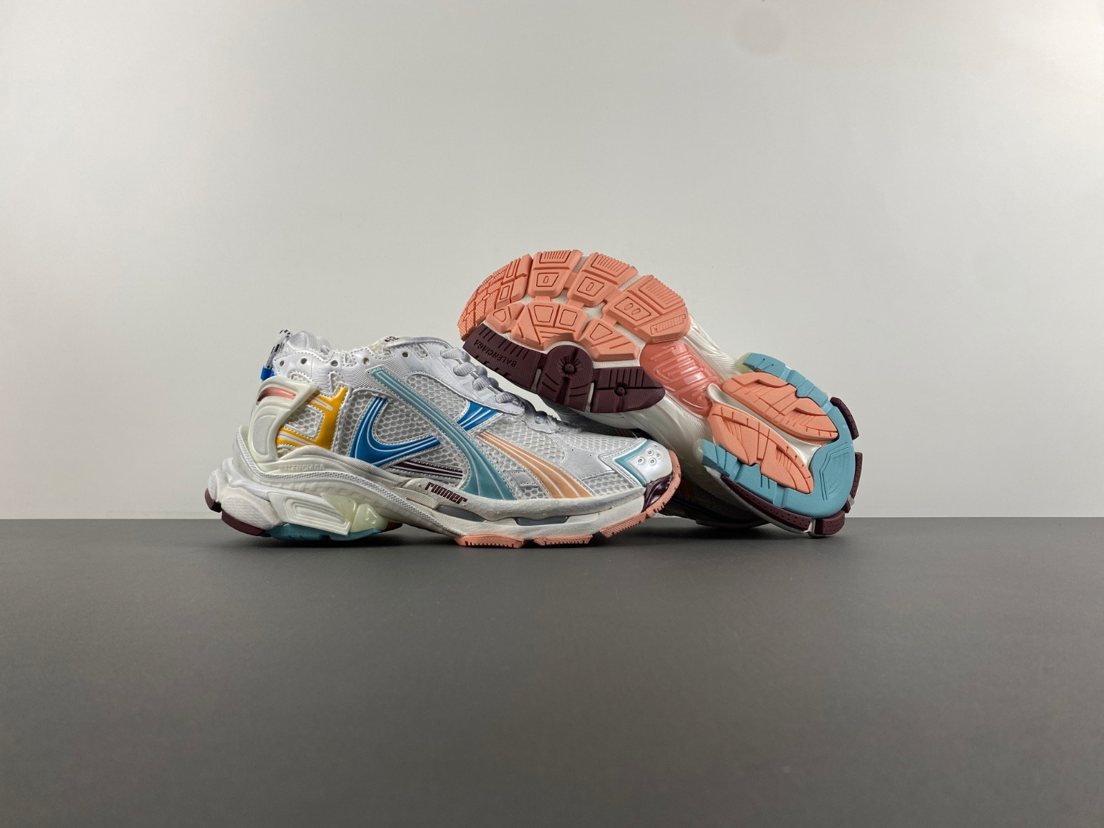 Ba*len*cia*ga runner 772774-w3rny-0326