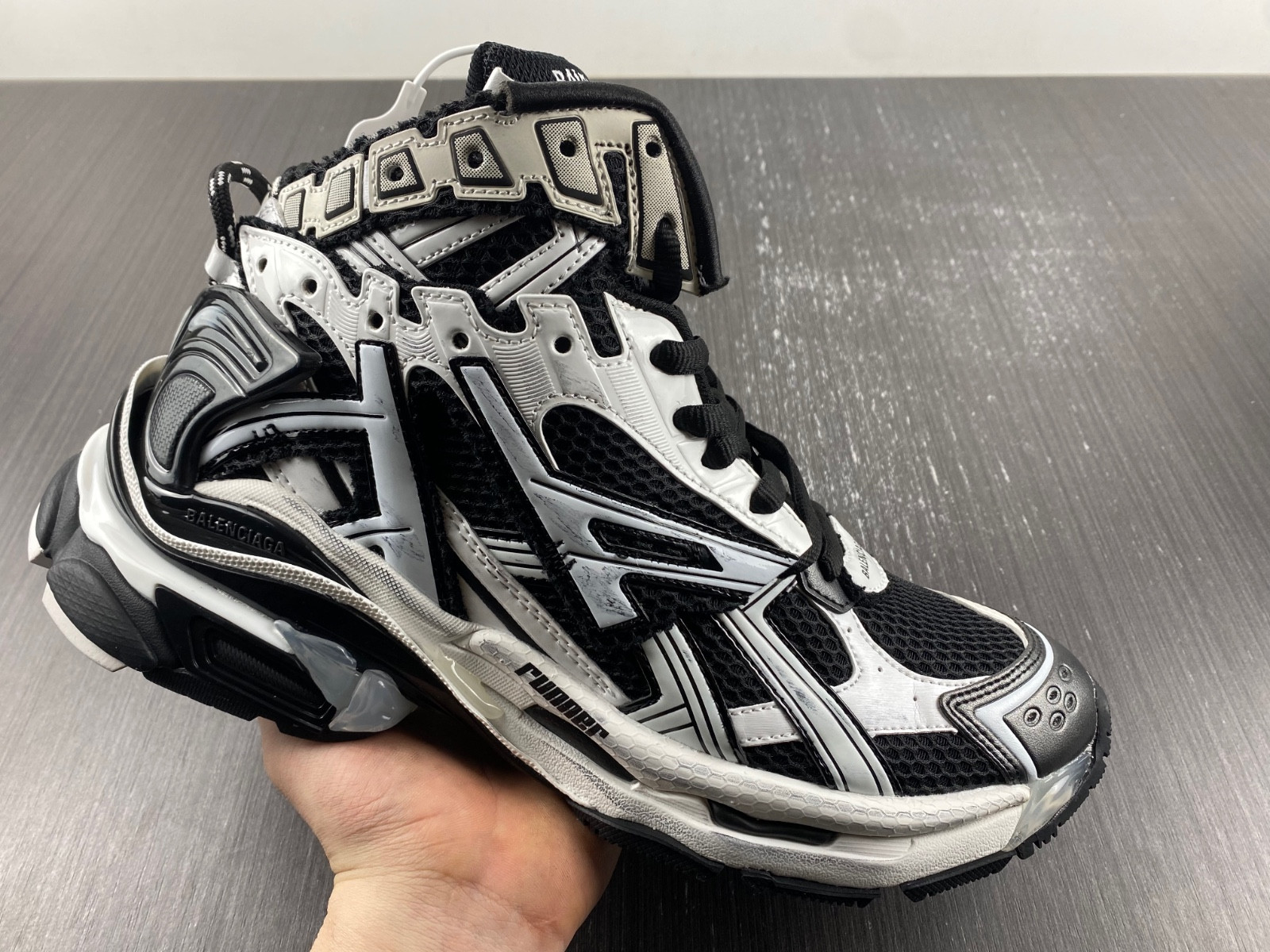 Ba*len*cia*ga runner 695764 w3rh2 9010