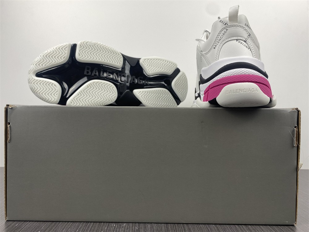 Ba*len*cia*ga triple s black sneaker 524039 w2fa4 9155