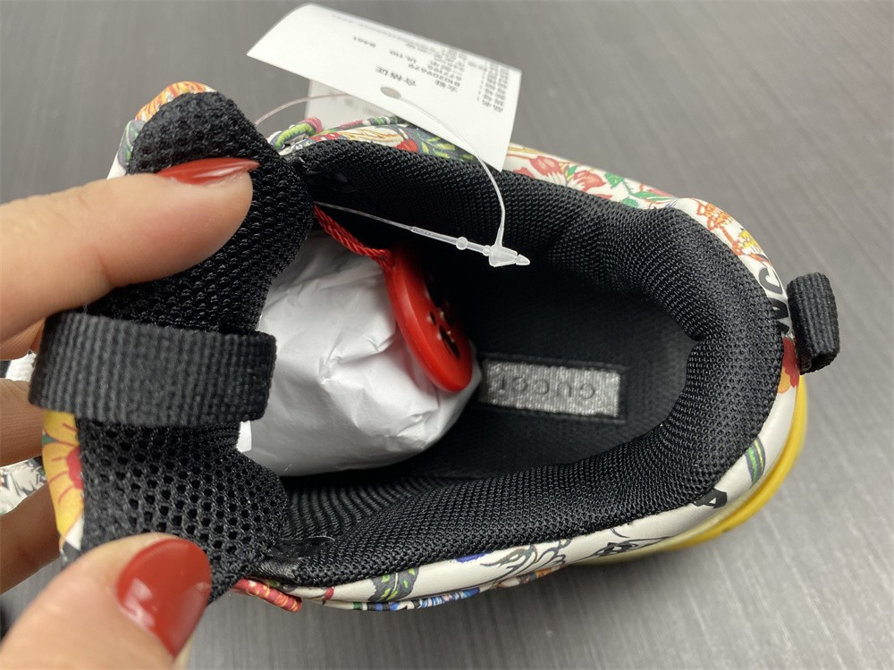 Ba*len*cia*ga 1.0 677195 uli10 8461