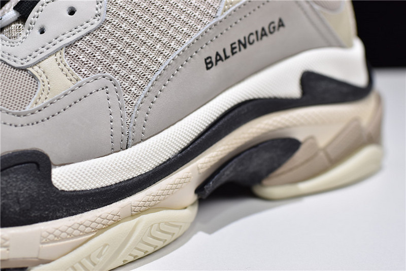 BLCG Triple S 541624 W0901 1900