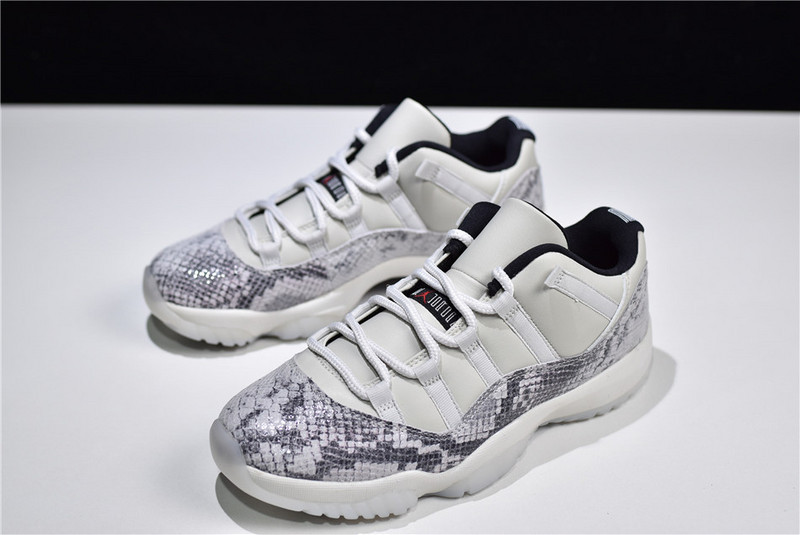 Air Jordan 11 Low SE Snake Light Bone CD6846-002