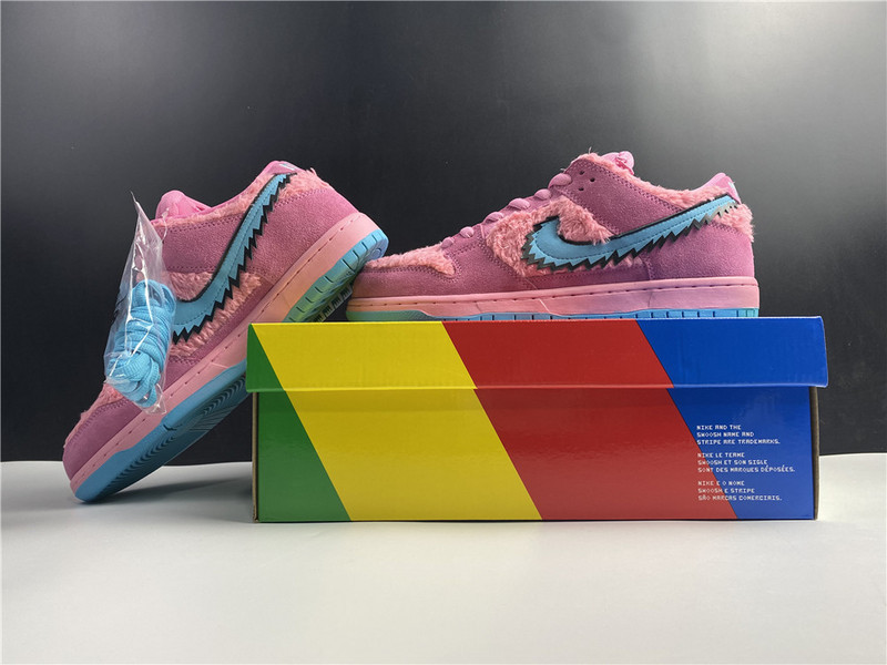 Grateful Dead x Nike SB Dunk Low 