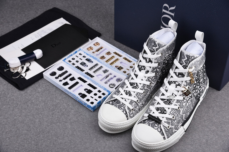 DR B23 High Top Sneaker