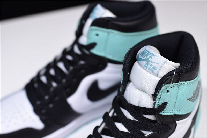 Air Jordan 1 High OG “Igloo” 861428-100